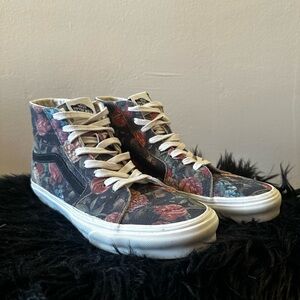 Vans Women's Floral High-Tops - Black and Red